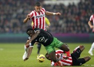 爱游戏-社区盾关键时刻走向成谜，金州勇士状态回暖，话题不断，细节决定成败(腾讯NBA勇士社区)